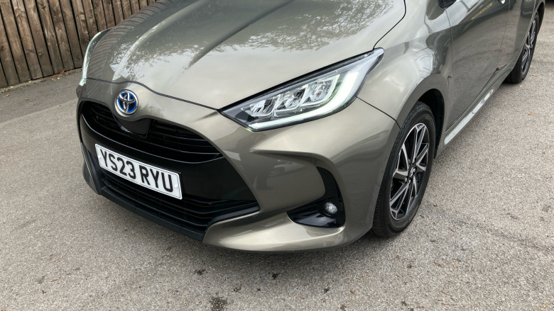 Toyota Yaris 1.5 Hybrid Design 5dr CVT Hybrid Hatchback